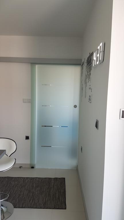 Studio-Apartment Val: Luxury Spa Retreat with Private Jacuzzi Slavonski Brod Exterior photo